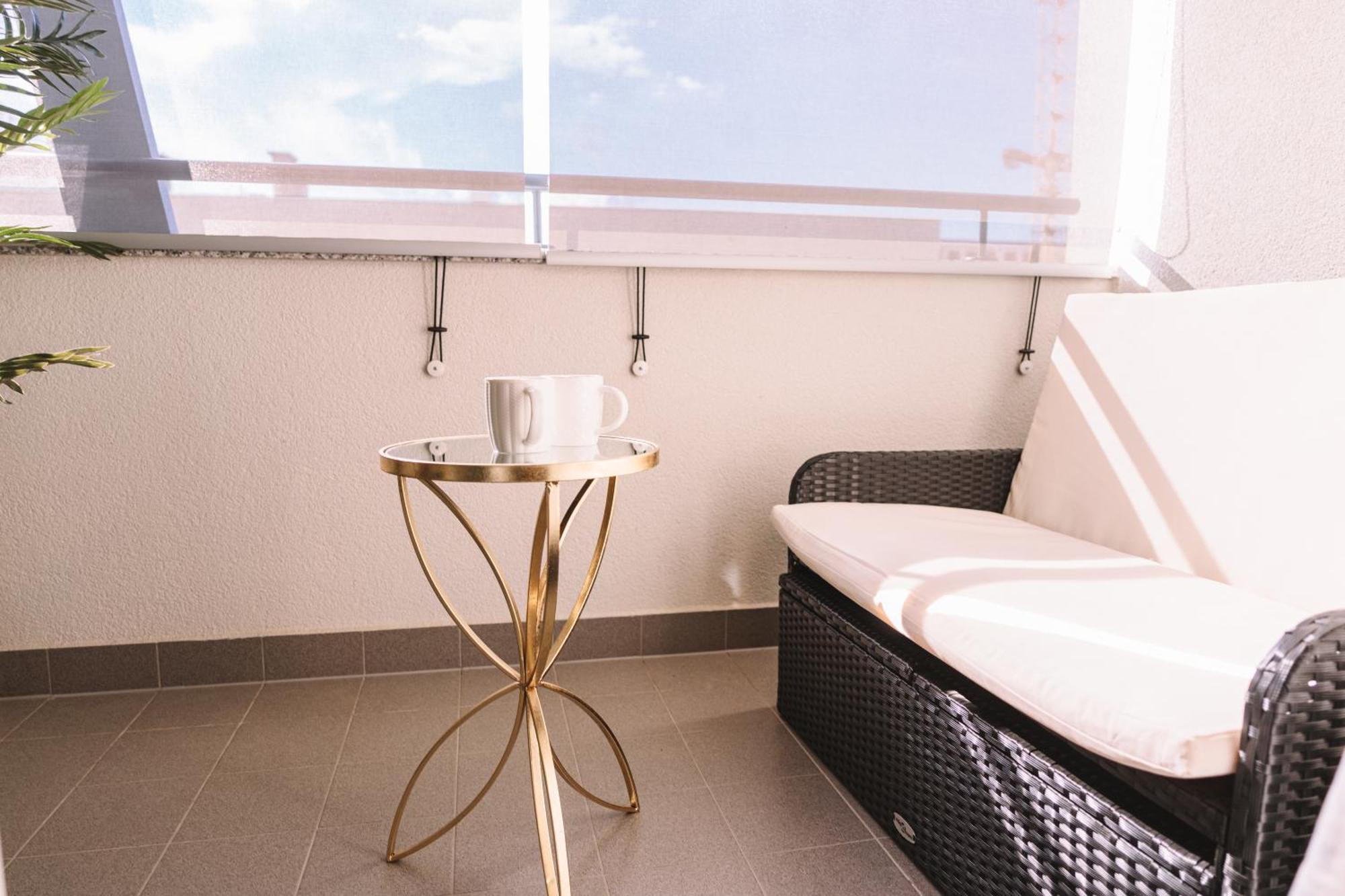 Flexible Selfcheckins 66 - Zagreb - Loggia - 80M2 - New - Luxury - Garage - 2 Bedrooms Exterior foto
